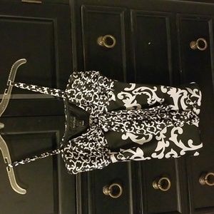 Beautiful White House Black Market camisole Size 4